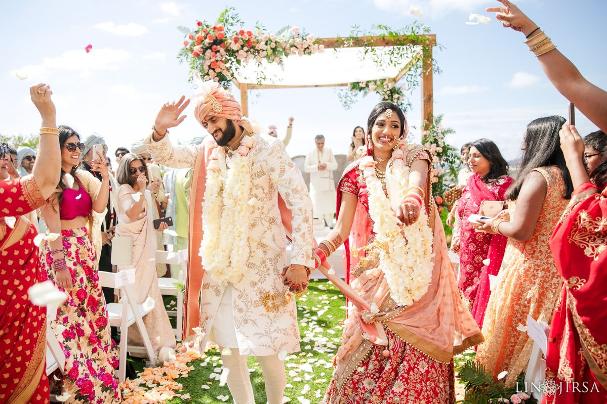 Mastering Guest Logistics: Housing a Wedding Party in Homes, Not Hotel Blocks